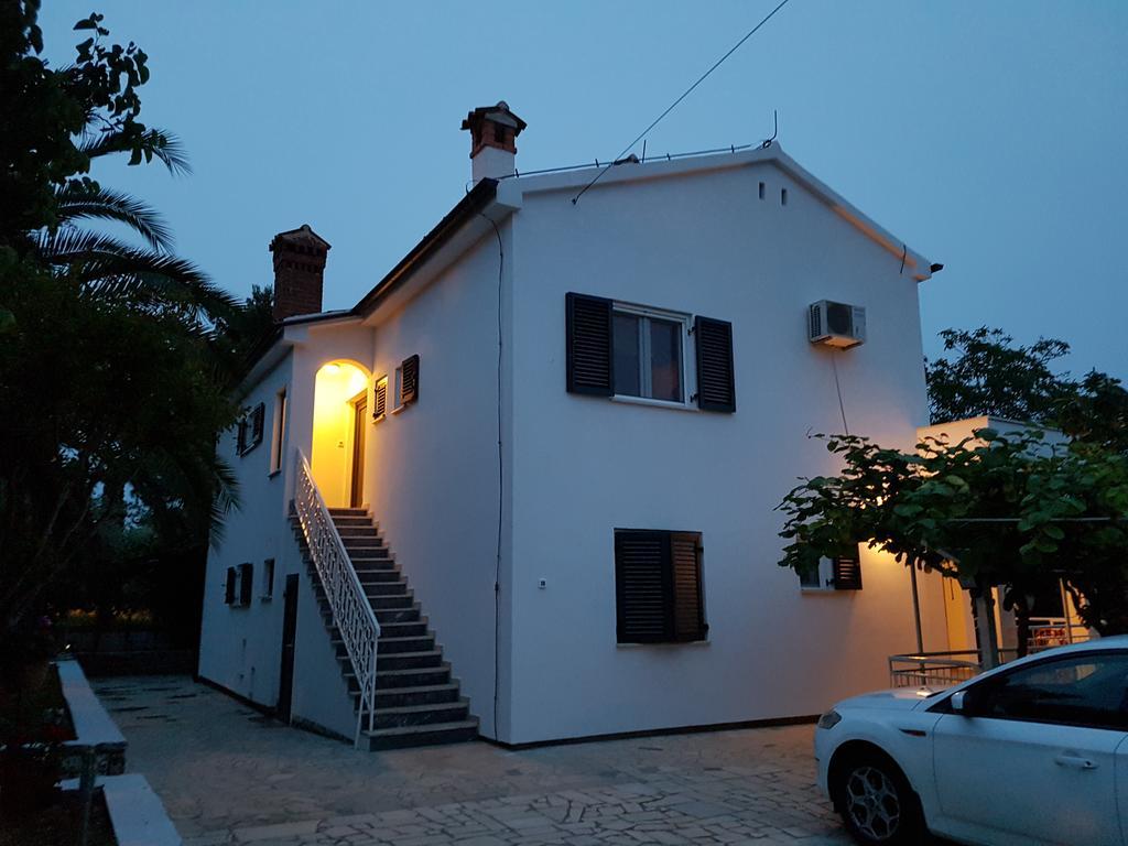 Villa Rosa With Yard And Children'S Playground Tar-Vabriga Zewnętrze zdjęcie